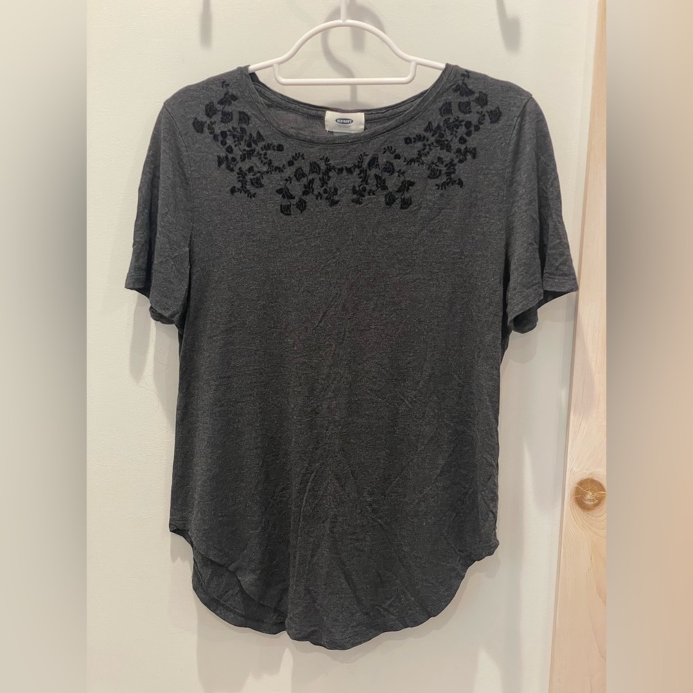 Old Navy Size Small Heather Grey Top with Black Velvet Floral Collar Detail